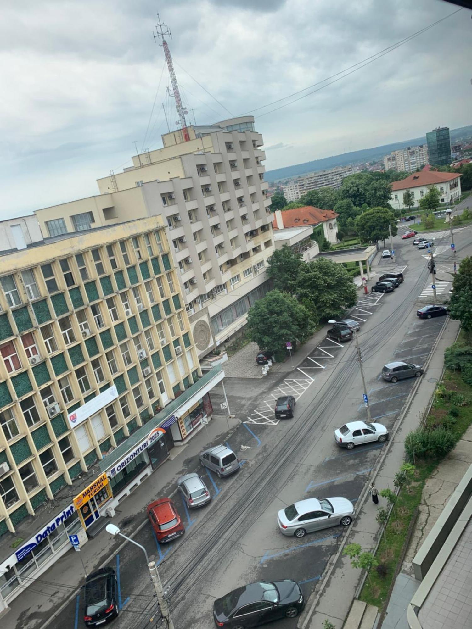 Minerva Ultracentral Apartment ไกรโอวา ภายนอก รูปภาพ