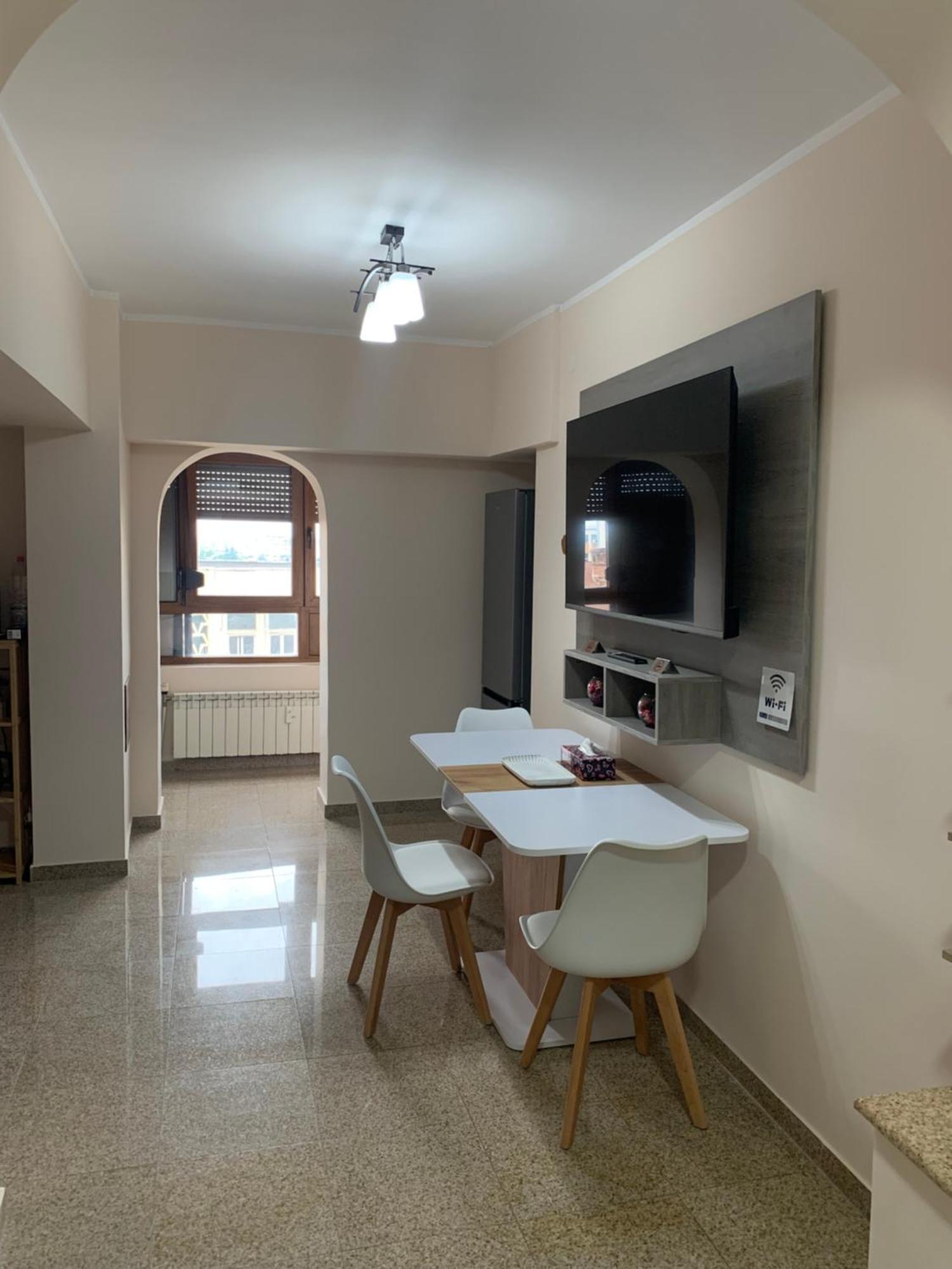 Minerva Ultracentral Apartment ไกรโอวา ภายนอก รูปภาพ