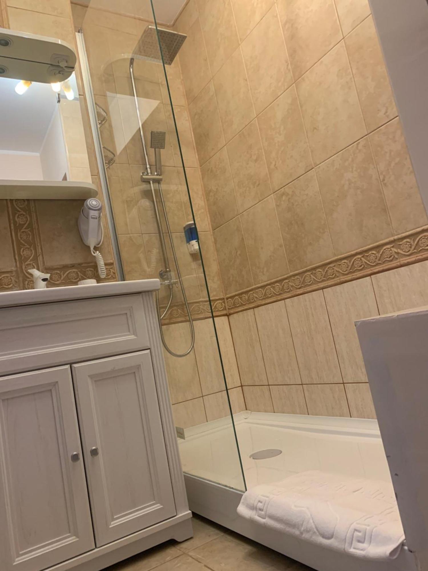 Minerva Ultracentral Apartment ไกรโอวา ภายนอก รูปภาพ