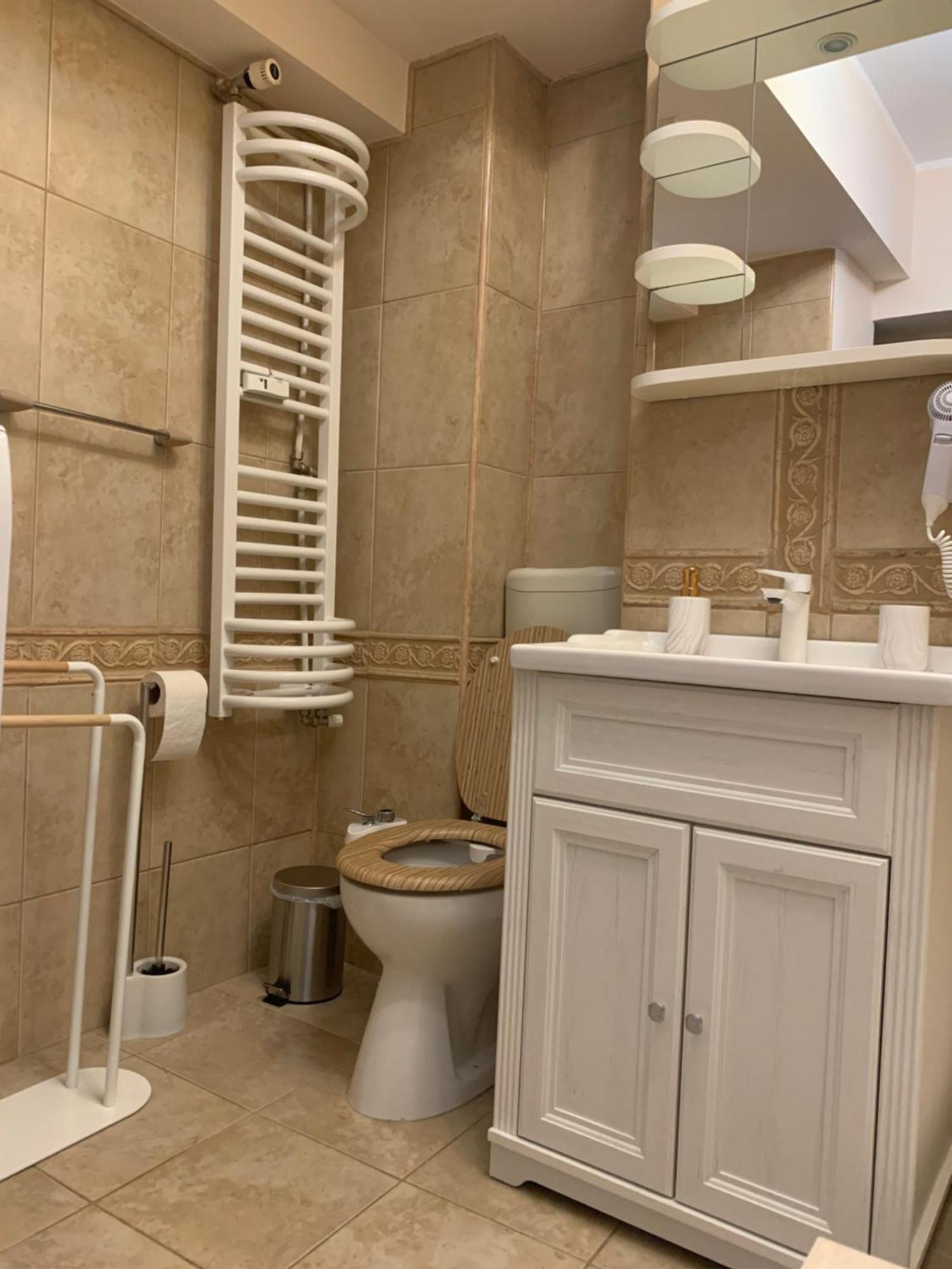 Minerva Ultracentral Apartment ไกรโอวา ภายนอก รูปภาพ