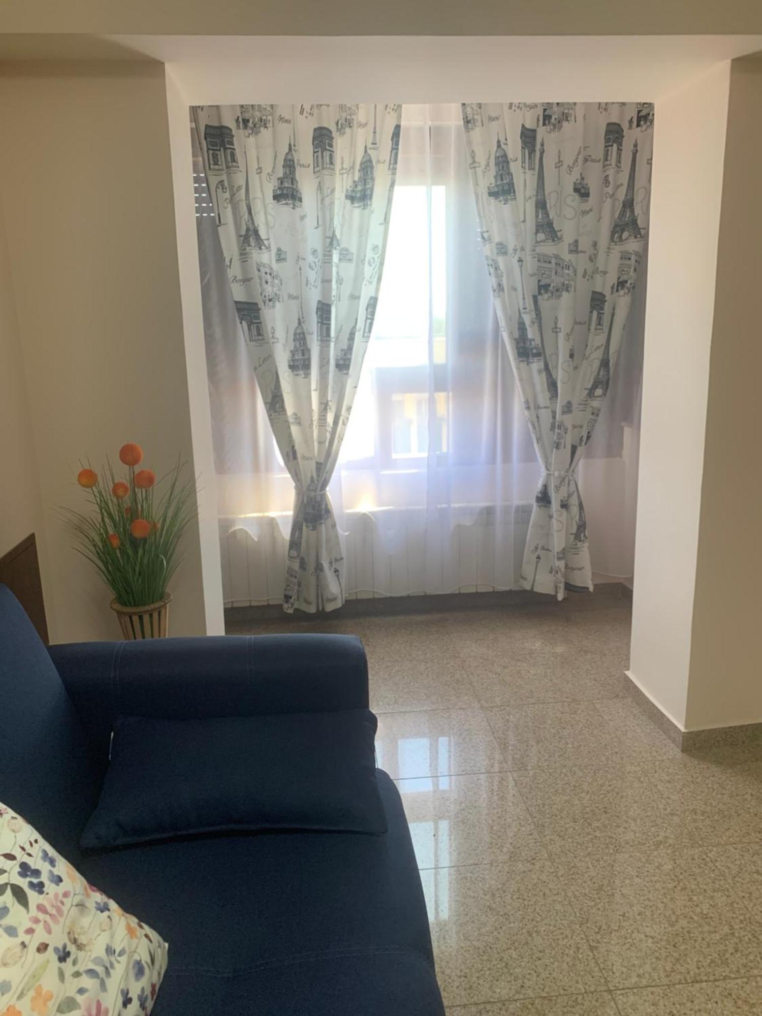 Minerva Ultracentral Apartment ไกรโอวา ภายนอก รูปภาพ